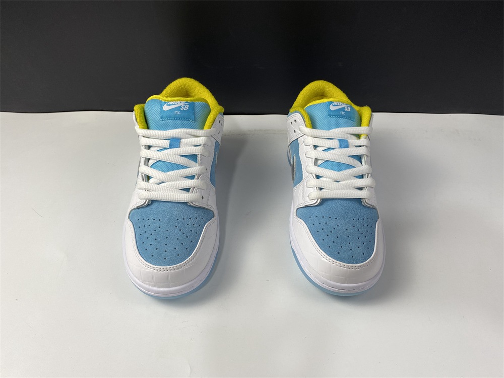 How the FTC x Nike SB Dunk Low Looks On-Feet DH7687-400